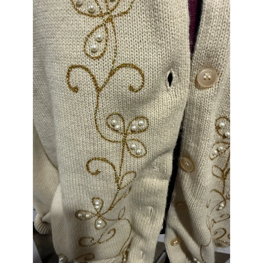 🌟SALE Vintage Cream Cardigan With Gold Embroidered and Pearl Design Small - Picture 2 of 4